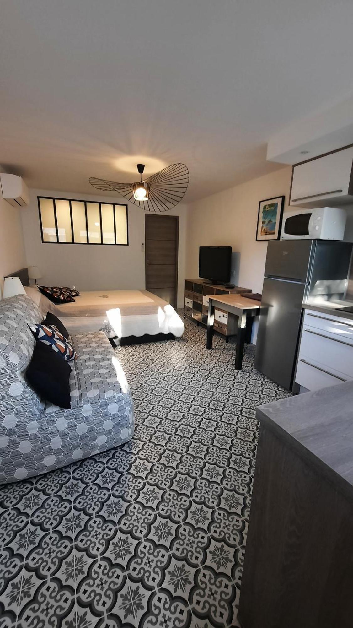 Studio Climatise Lantanas 4 Personnes Le Lavandou Zewnętrze zdjęcie